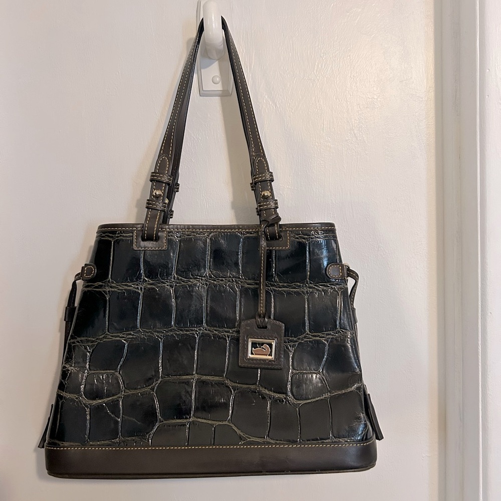 Dooney & Bourke Croc Emboss
Leather Tassel Tote Bag Black Brown
Purse Handbag